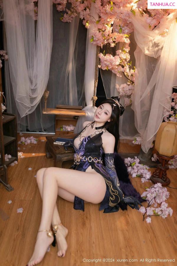 逗逗DouDou  [XiuRen]高清写真图 2024.03.14 No.8232 小逗逗 美腿性感第13张图片